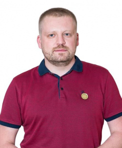 Клопов Евгений Сергеевич стоматолог